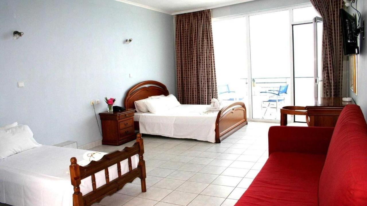 Revis Station Plataria Hotel Exterior photo