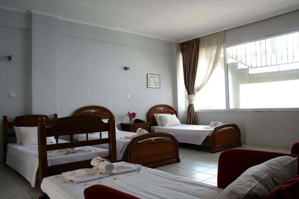 Revis Station Plataria Hotel Exterior photo