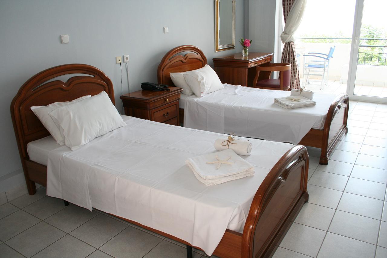 Revis Station Plataria Hotel Exterior photo