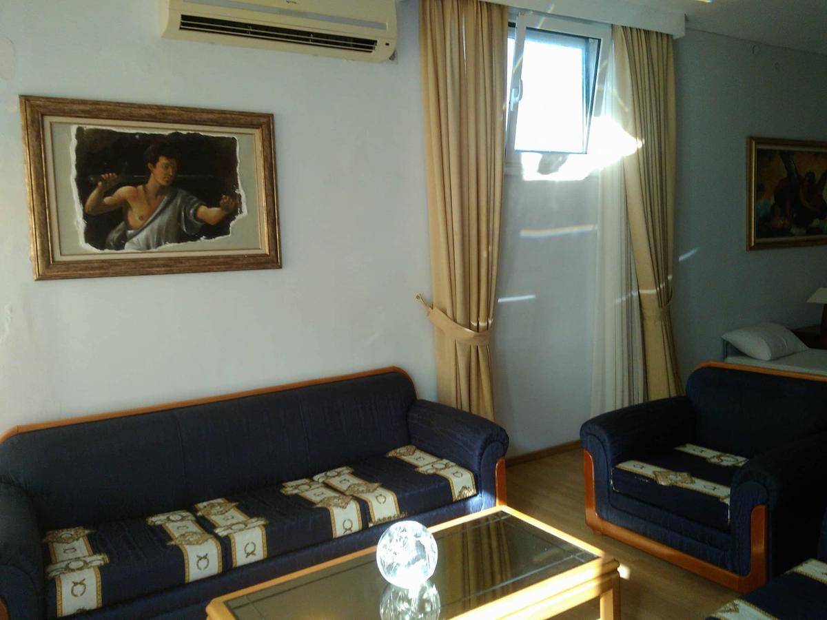 Revis Station Plataria Hotel Exterior photo